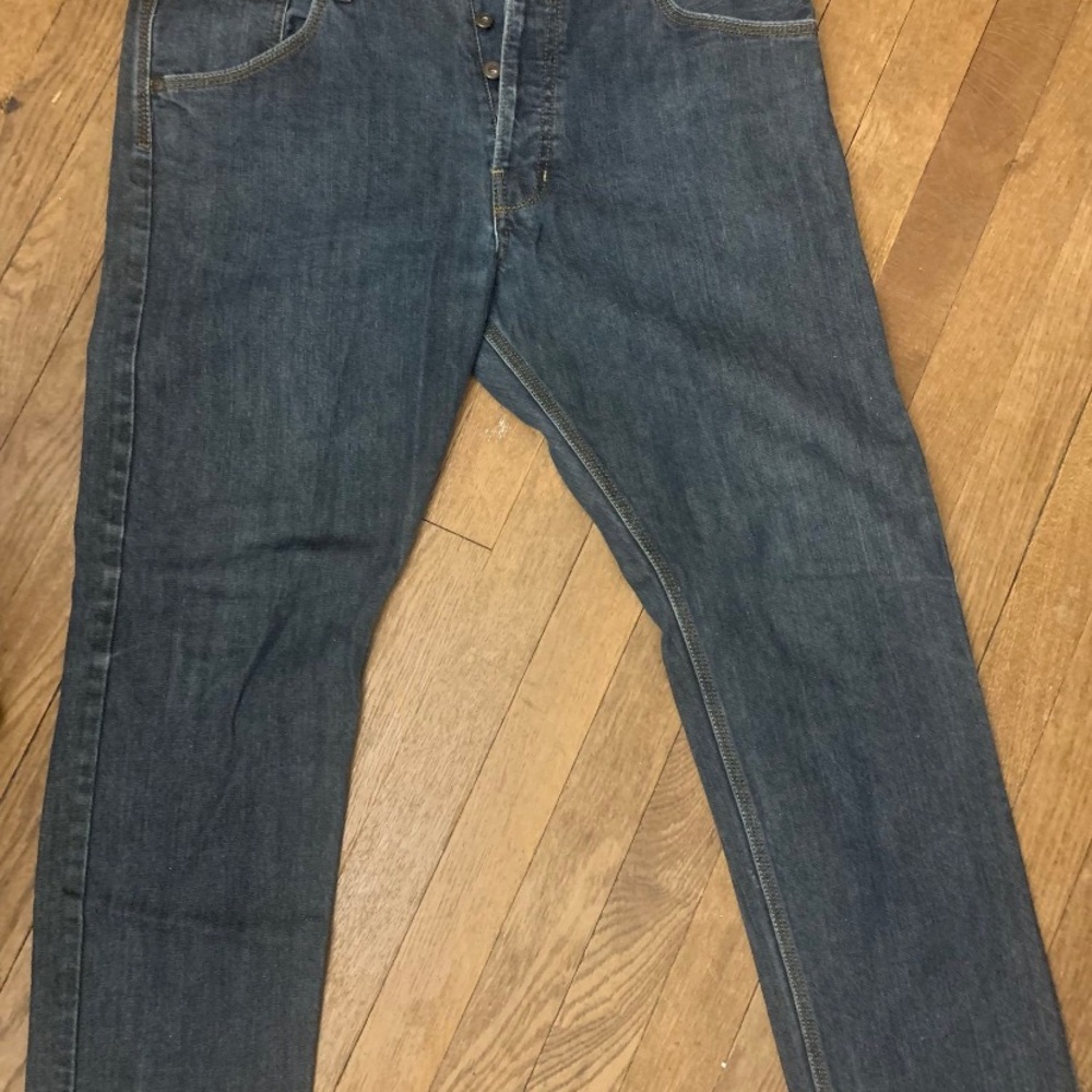Button fly Bullhead Blue Relaxed Jeans Classic Fit. 34/30